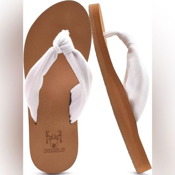 KUAILU Shoes - NWOT Foam White Thong Sandals With Arch Support